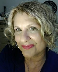 Meet your Posher, Marie